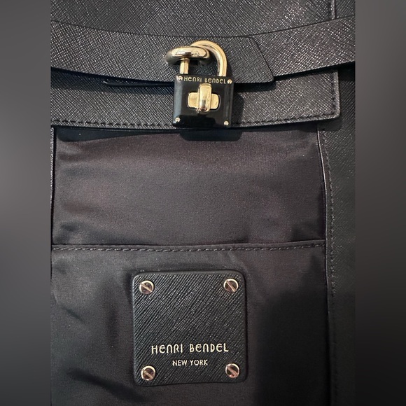 Henri Bendel Large Jetsetter Convertible Backpack / Crossbody – Like New 💎 - Picture 3 of 13